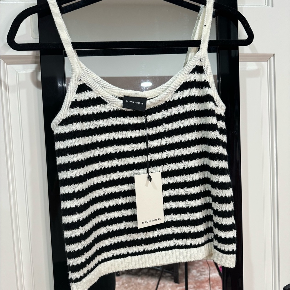 Knit tank top size large